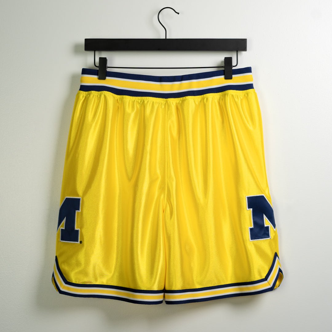 Vintage nike university factory of Michigan wolverines basketball shorts